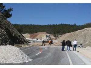 Antalya-izmir Karayolu Trafiğe Açıldı