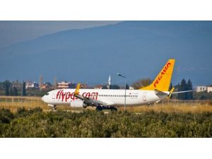 Piste Onlarca Kez İnip Kalkan Yolcu Uçağı Korkuttu