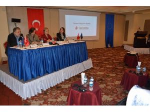Trabzon’da ‘Türkiye’de Kadınların Siyasete Katılımı’ Paneli