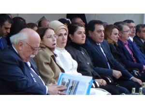 Öğrencilerden Bayan Özel Harekatçıya Yoğun İlgi