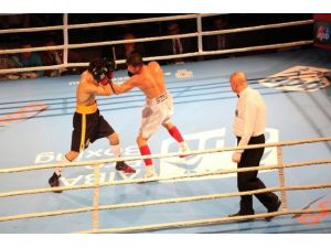 İki Boksörümüz Unvan Korumak İçin Ringe Çıkıyor