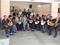 Okuldaki Müzik grubu ilgi odağı oldu