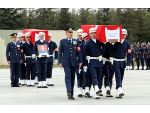 Şehitler Son Yolculuklarına Uğurlandı