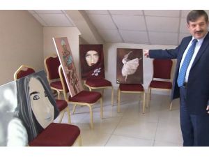 Erkek Ressamlar Kadına Yönelik Şiddeti Resmetti