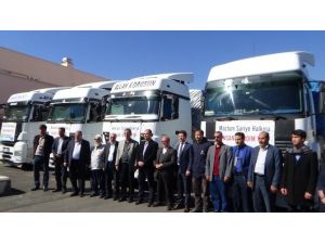 Sınır Ötesine 4 Tır Daha Yardım Gönderildi