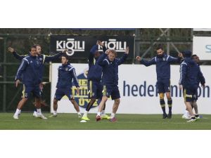 Fenerbahçe’de Derbi Hazırlıkları Sürüyor