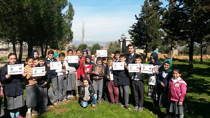 FATMALI YEŞİLKENT ORTAOKULUNDA FİDANLAR TOPRAKLA BULUŞTU