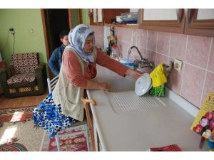 Engelli Kadın: “Bir Bulaşık Makinem Olursa Dünyanın En Mutlu Kadını Olurum