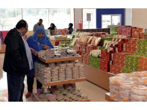 Arapların Ağzını Bursalı Lokumcular Tatlandırıyor