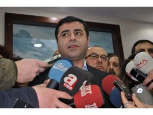 Hdp Lideri Demirtaş: İç Güvenlik Paketinin Pansuman İle Düzelecek Bir Tarafı Yok