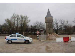 Edirne’de Nehir Debileri Yükseldi