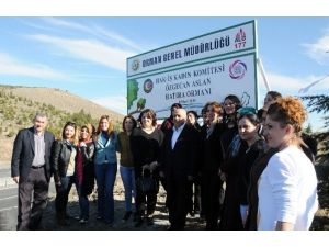 Hak-iş’ten ‘Özgecan Aslan Hatıra Ormanı’