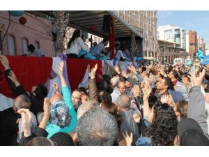 Havlu Ve Bornoz Günü’nde İzdiham