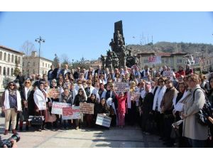 Kadınlara Yönelik Şiddetin Önlenmesi İçin Yürüdüler