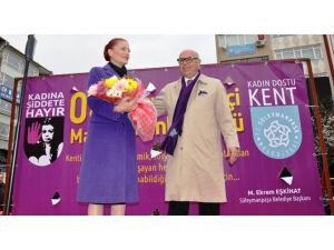 Candan Erçetin Kadınlara Seslendi
