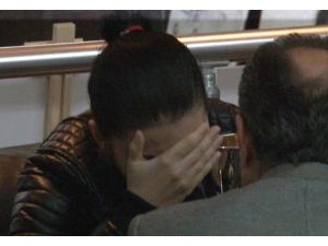 Kardeşi İçin Düzenlenen Koşunun Kupasına Sarılıp Ağladı