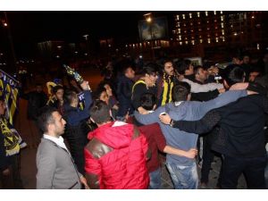 Kayseri’de Fenerbahçeli Taraftarlar Galibiyeti Kutladı
