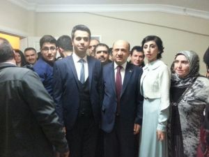 Yüzükleri Bakan Taktı