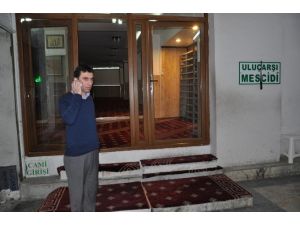 (Özel Haber) İş Hanının Çatısındaki Minare Görenleri Şaşırtıyor