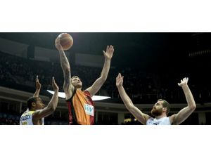 Derbi Heyecanı Potada Sürüyor