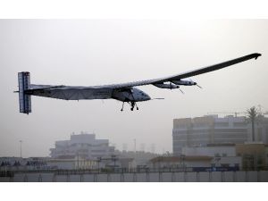 Güneş Enerjisiyle Çalışan Uçak Dünya Etrafındaki Tarihi Seyahatine Başladı