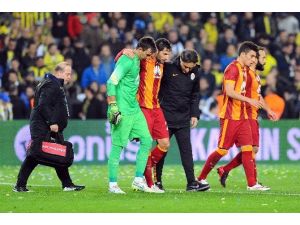 Hakan Balta Stattan Koltuk Değnekleri İle Ayrıldı