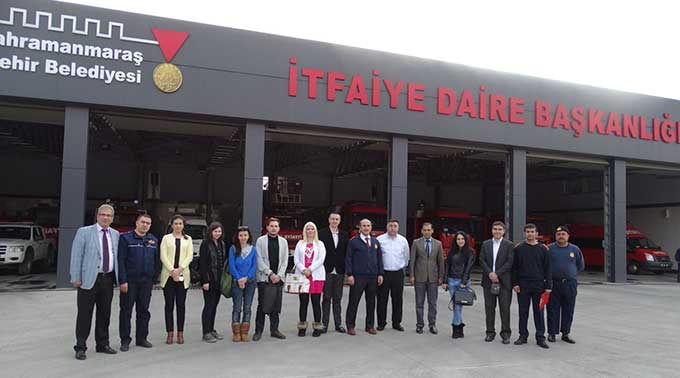 Romanya’lı Öğrencilerden İtfaiyeye Ziyaret