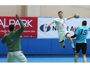 Nilüfer Belediyespor Hentbolda Yine Güldü