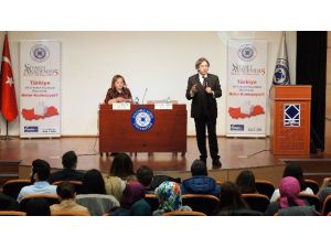 Ahmet Misbah Demircan: Muhalefet, Muhalefet Olma Nedeniyle Herşeye Karşı Çıkıyor