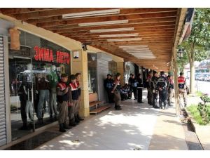 5 Yıldızlı Otel Altında Dükkanlarda Tebligat Gerginliği