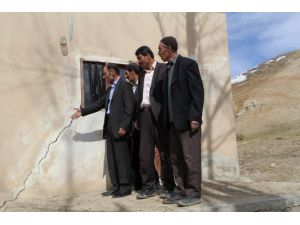 Heyelan Tehlikesi Nedeniyle Evler Boşaltılıyor