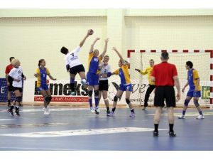 77 Gollü Derbiyi Lider Kazandı