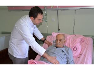 63 Ve 56 Yaşında İkinci Hayata Organ Nakli İle Tutundular