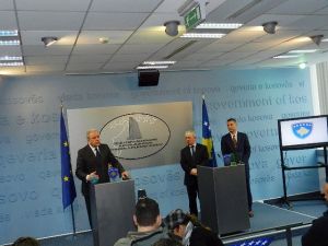 Avrupa Komisyonu Komiseri Avramopoulos Kosova’da