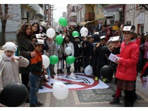 Öğrencilerden Sigaraya Savaş