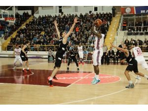 Fırtına, Avrupa’da Esti