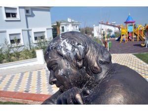 Berkin Elvan’ın Ölüm Yıldönümünde Heykeli Parçalandı