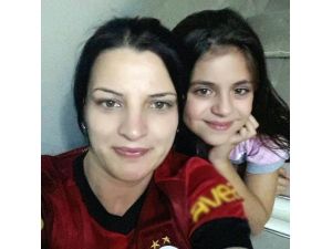 Tem’deki Kazada Ölen Anne Ve Kızı Son Yolculuğuna Uğurlandı