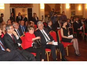 Ab Bakanı Bozkır, Litvanya Milli Günü’ne Katıldı