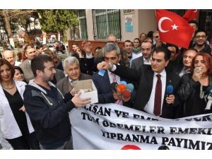 Sağlıkçılar ’Parasını Peşin Verip’ Eylem Yaptı