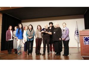 “Elyaftan Giyilebilir Sanata” Söyleşisi
