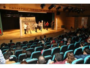 Savaş Karşıtı ’Aşk Grevi’ Oyunu İzleyicisi İle Buluşuyor
