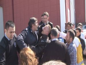 Sağlık Çalışanlarının Eylemi Gerginliğe Neden Oldu