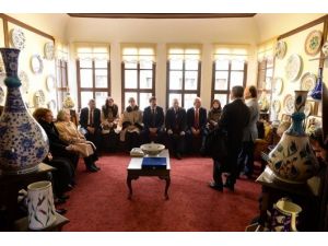 Macaristan Cumhurbaşkanı, Kent Tarihi Müzesi Ve Çini Atölyesini Ziyaret Etti