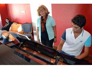 Aima’dan İstanbul’da Konser