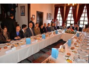 Macaristan Cumhurbaşkanı Kütahya Yemeklerine Hayran Kaldı
