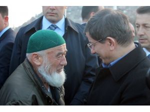 Davutoğlu Acı Bayram Veli’de