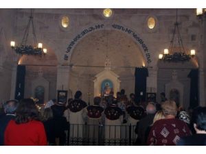 Ermeni Cemaati Mensupları Hatay’da Barış Ayininde Buluştu