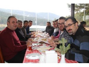 Boluspor, Gölcük’te Moral Depoladı