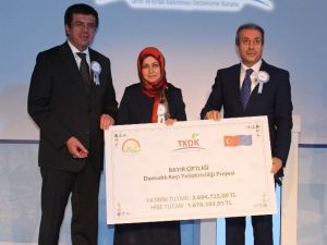 Bakan Mehdi Eker Ve Nihat Zeybekci, Üreticilere Hibe Çeklerini Verdi